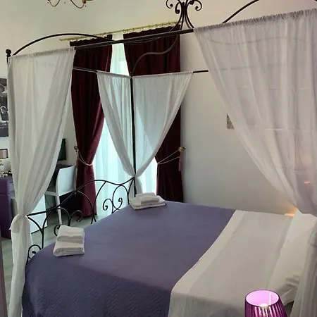 Duca Di Uzeda Luxury&style Oda ve Kahvaltı